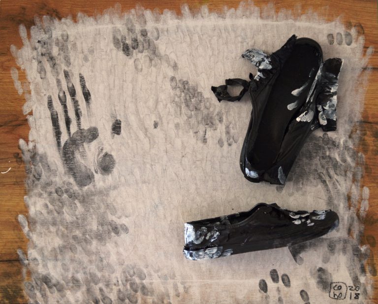 fingerprint / shoes, acryl, charcoal on wood/ 2018 / 61x50 cm